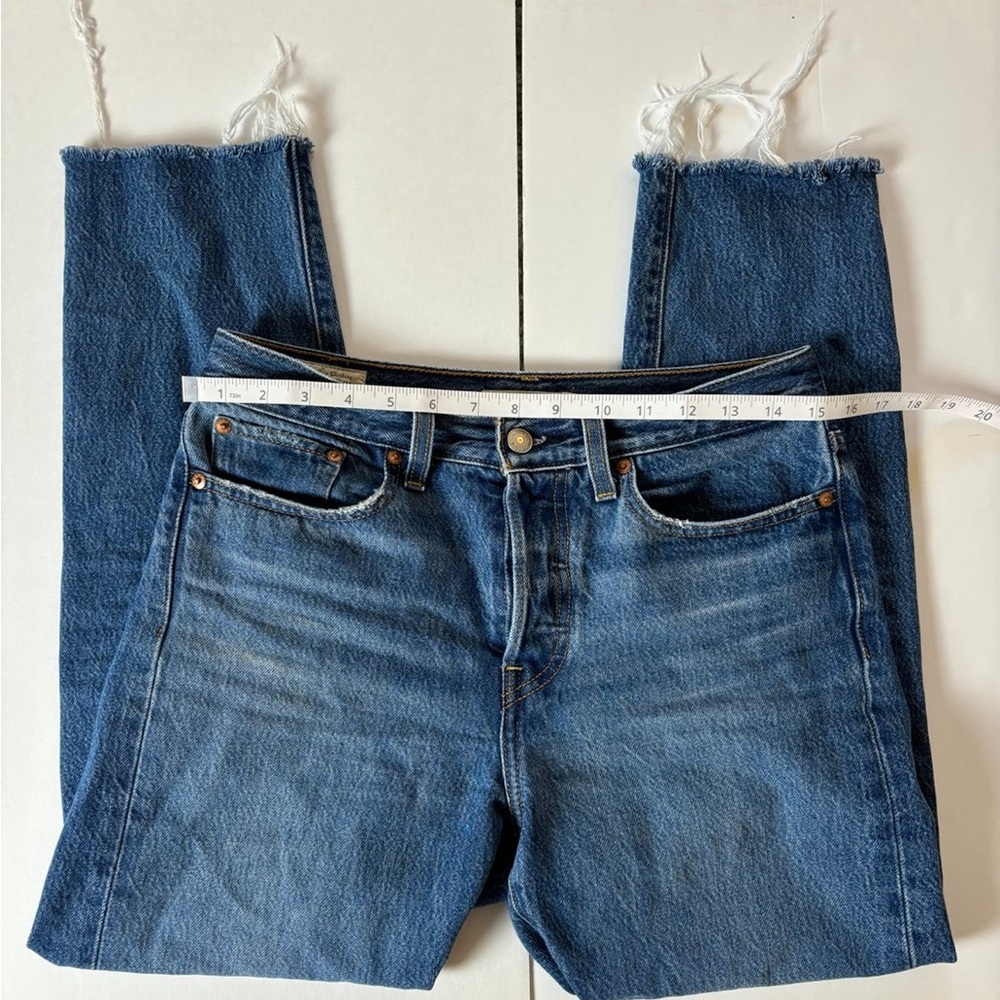 Levi’s women’s Wedgie jeans, size 27